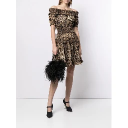 فساتين دولتشي آند غابانا بنية اللون