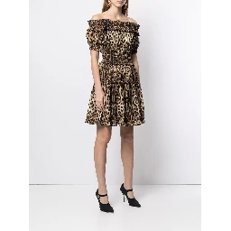 فساتين دولتشي آند غابانا بنية اللون