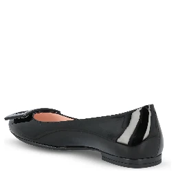 Buckle-plaque Leather Ballet Flats With Pointed Toe In Black