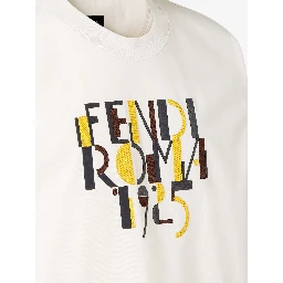 تيشيرتات وبولو من فندي باللون الأبيض