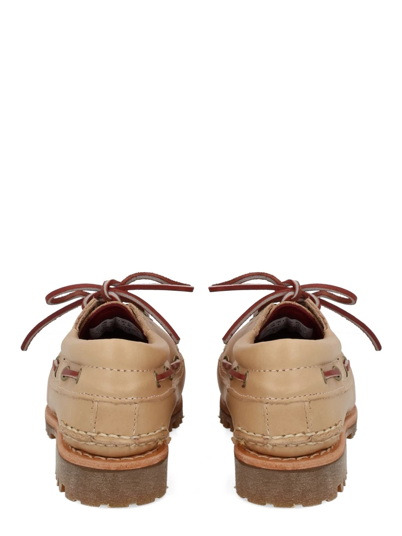 حذاء "نورين"