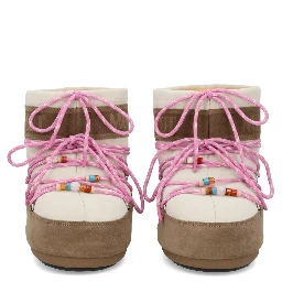 حذاء "مون بوت × ضيف مقيم"