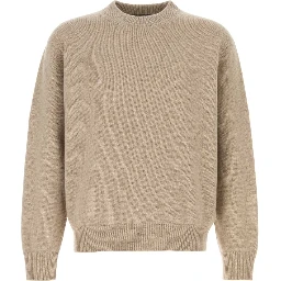 ياقة دائرية