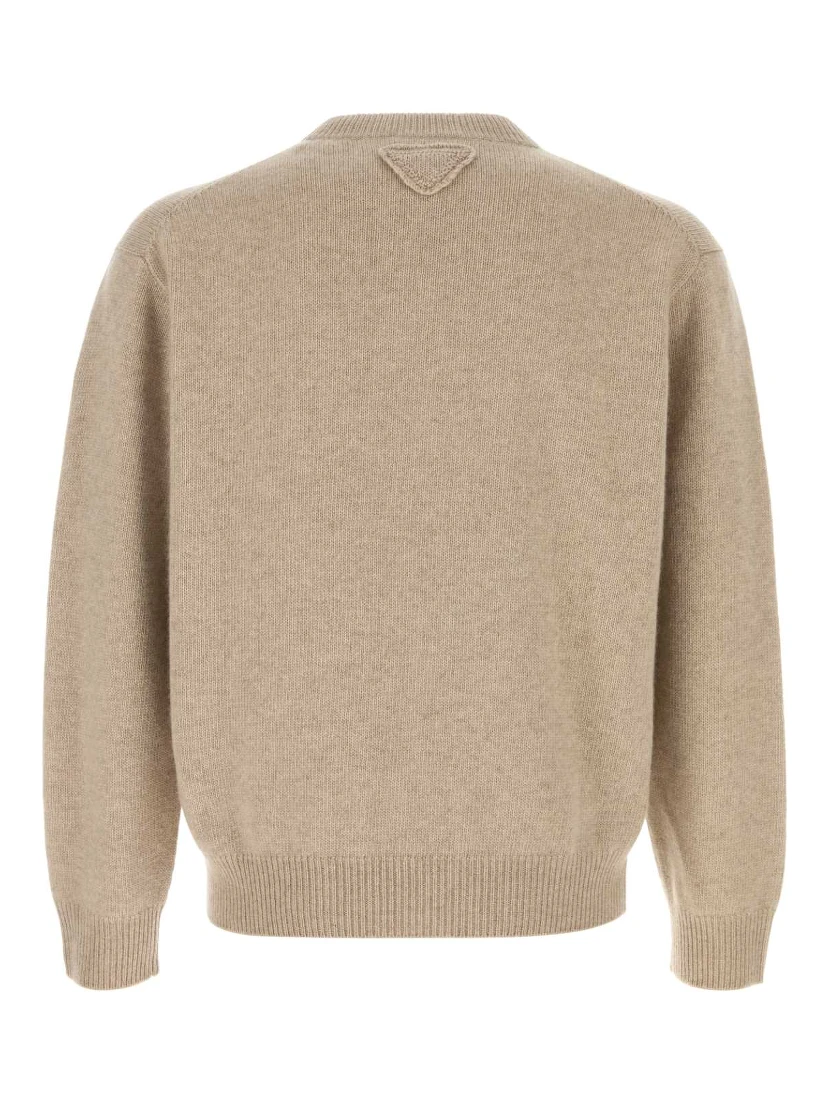 ياقة دائرية