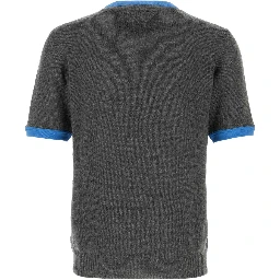 قميص برقبة دائرية