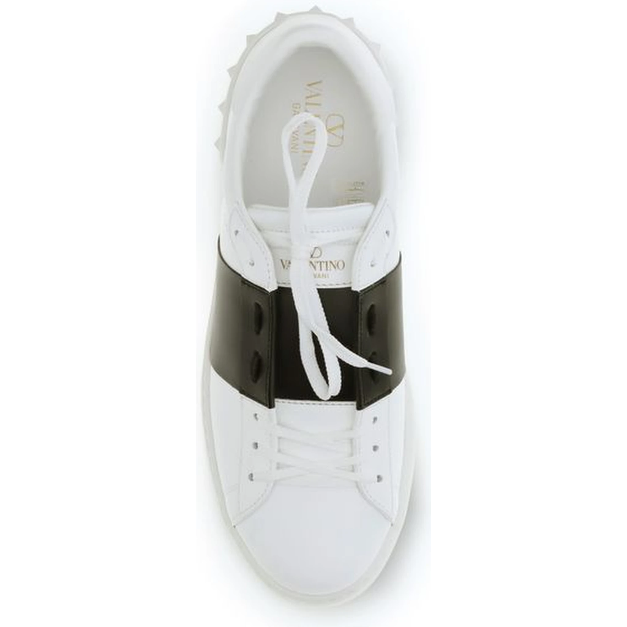 حذاء رياضي منخفض من جلد العجل الأبيض من بوس توروس