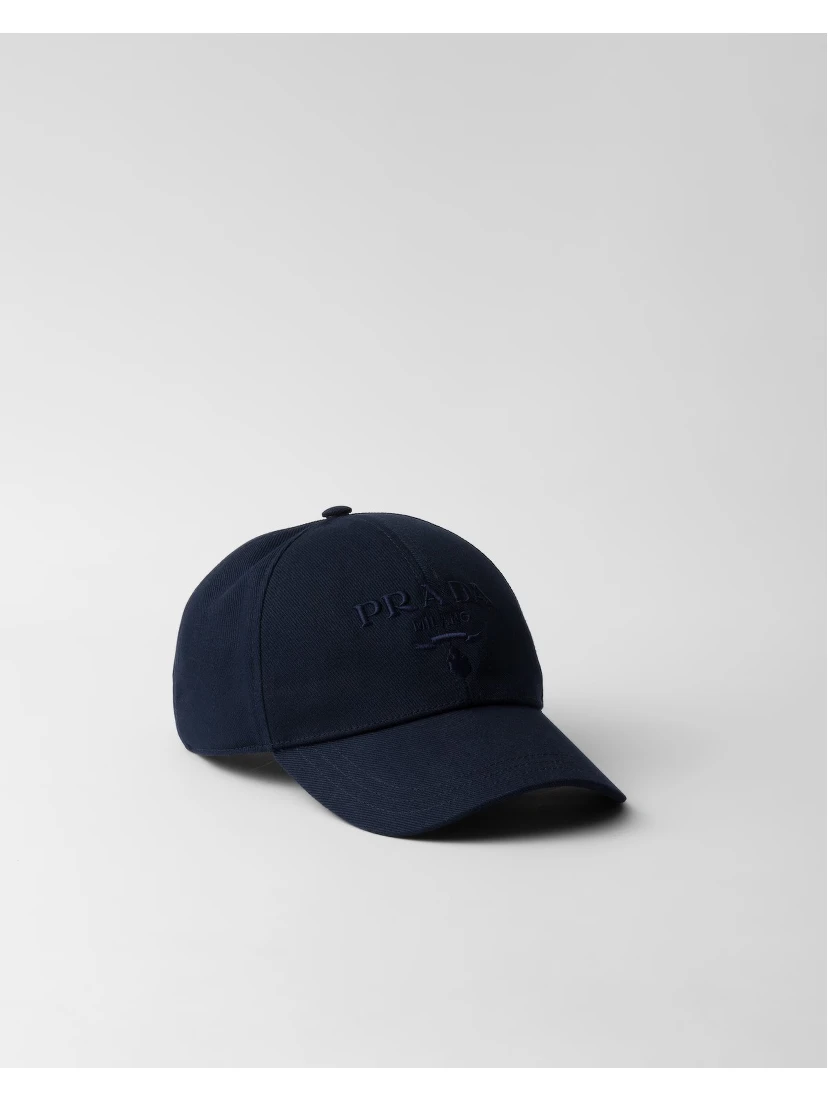Logo trucker hat