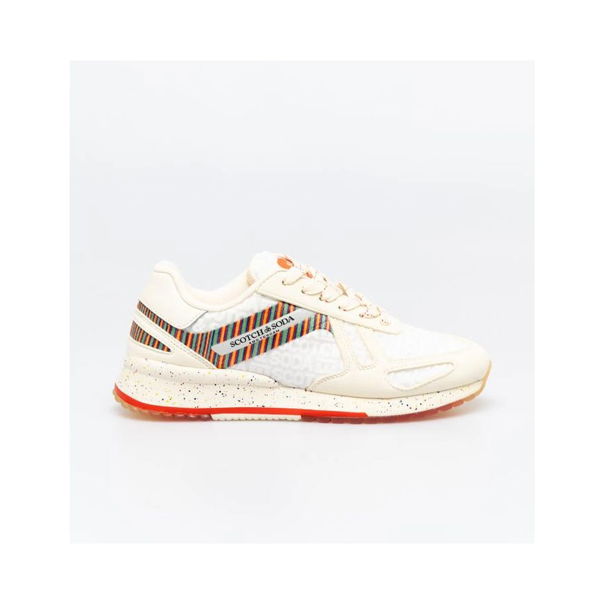 حذاء رياضي أبيض من الجلد