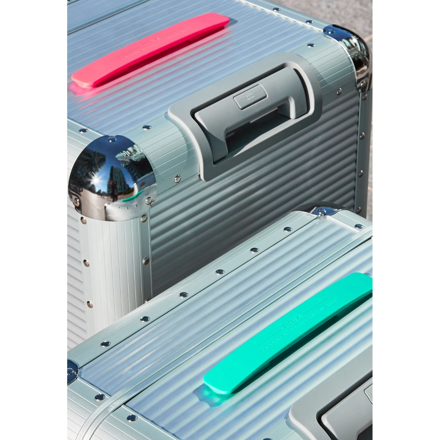 BANK S FLUO HANDLES CHECK-IN
