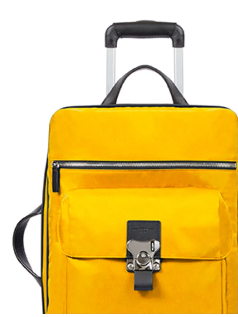 BUTTERFLY DUFFLE ON WHEELS