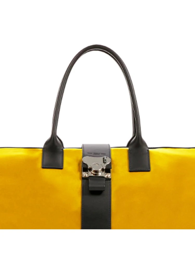 BUTTERFLY DUFFLE alternative