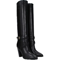 أحذية جلدية سوداء