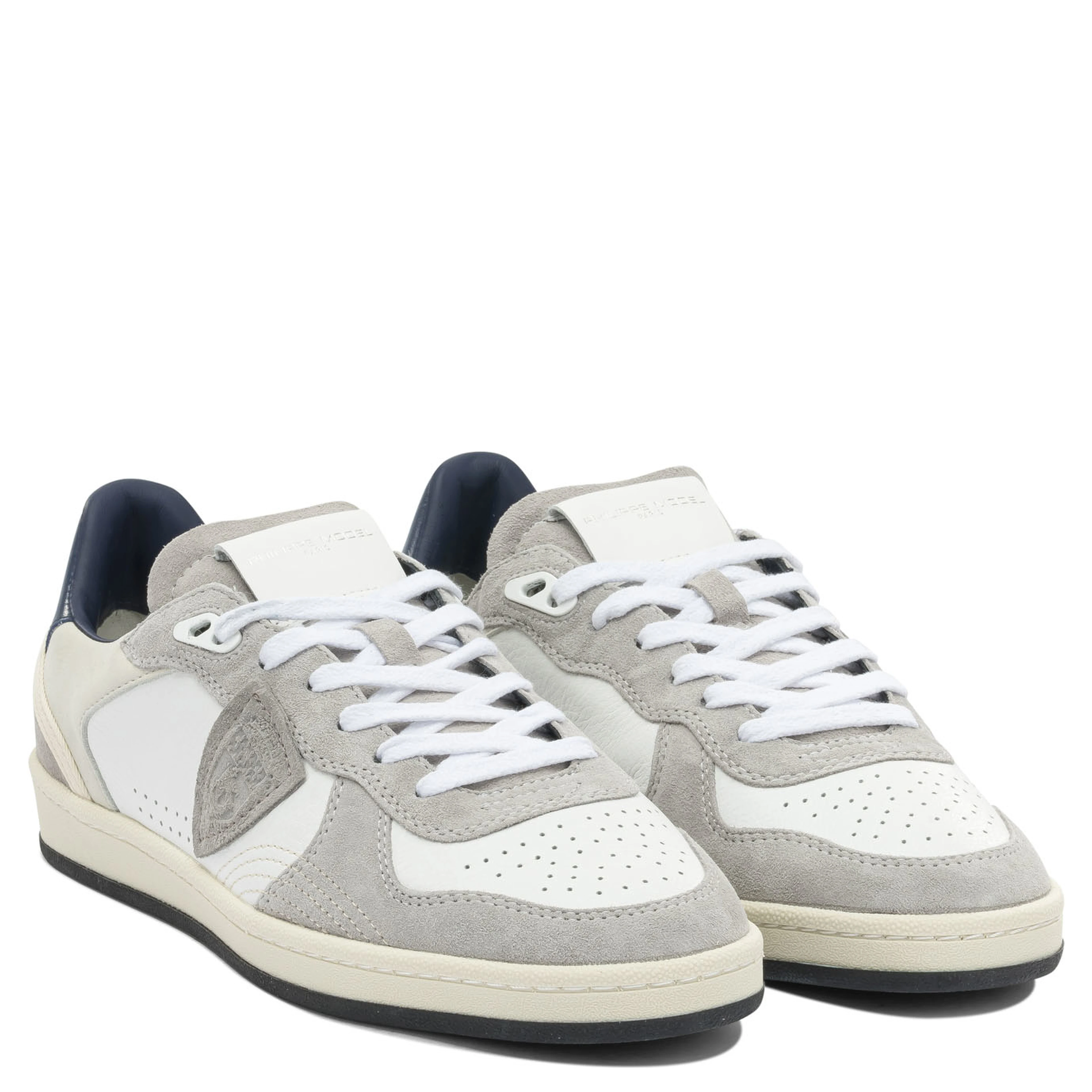 Sneakers & Slip-On