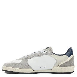 Sneakers & Slip-On
