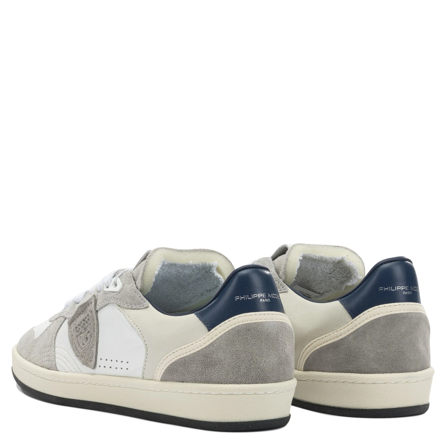 Sneakers & Slip-On