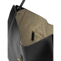 Shoulder bags