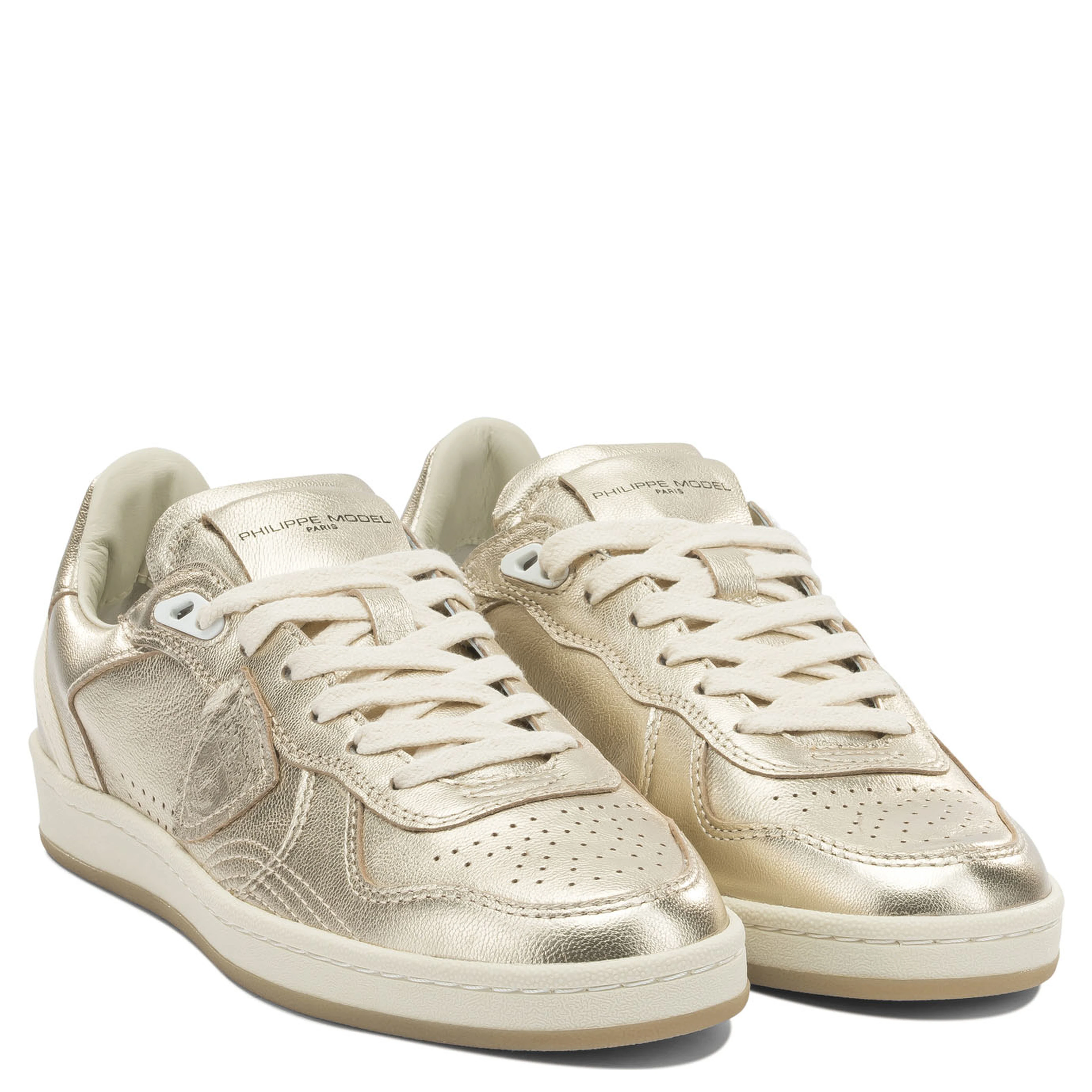 Sneakers & Slip-On