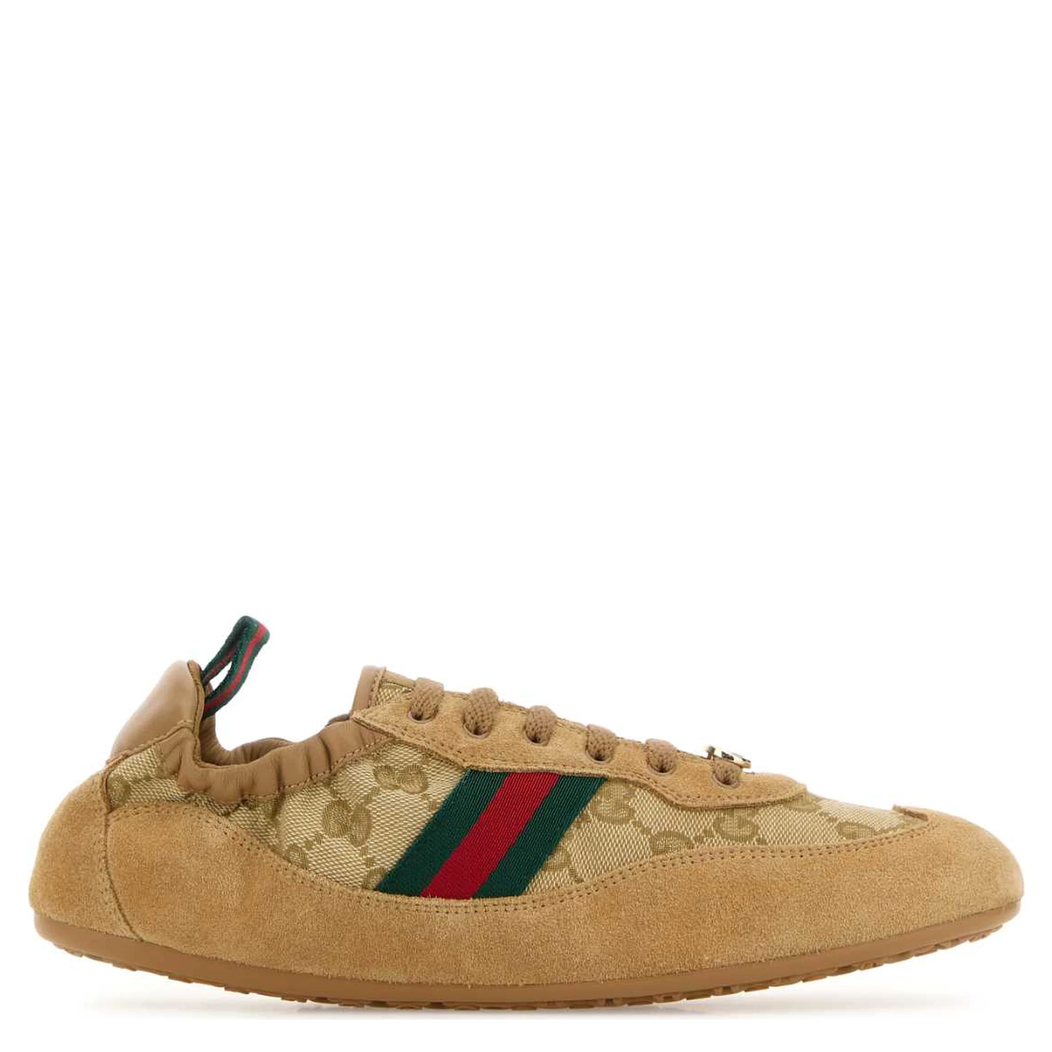 LEATHER UPPER AND RUBBER SOLE SNEAKER