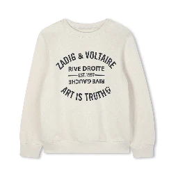 كنزة رياضية بشعار