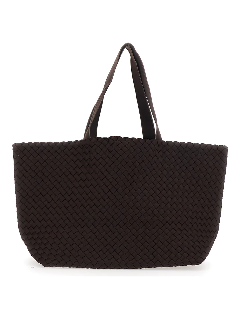 مثل حقيبة كبيرة