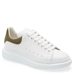 حذاء رياضي أبيض منخفض من جلد العجل