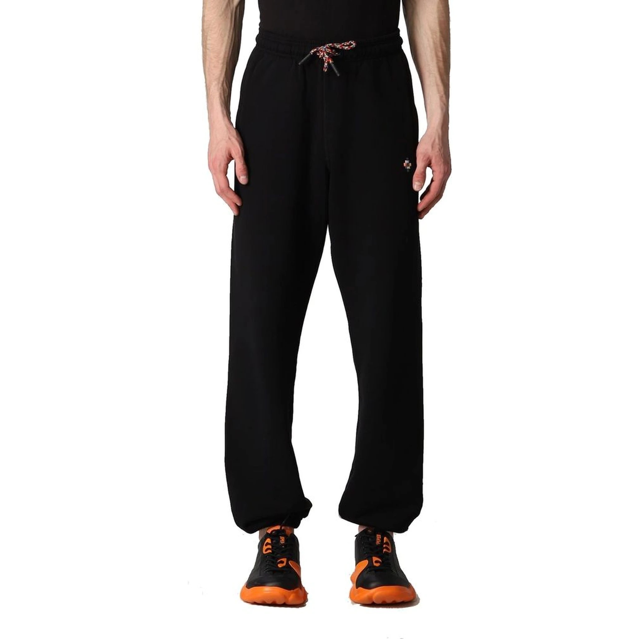 ملابس رياضية من القطن الأسود