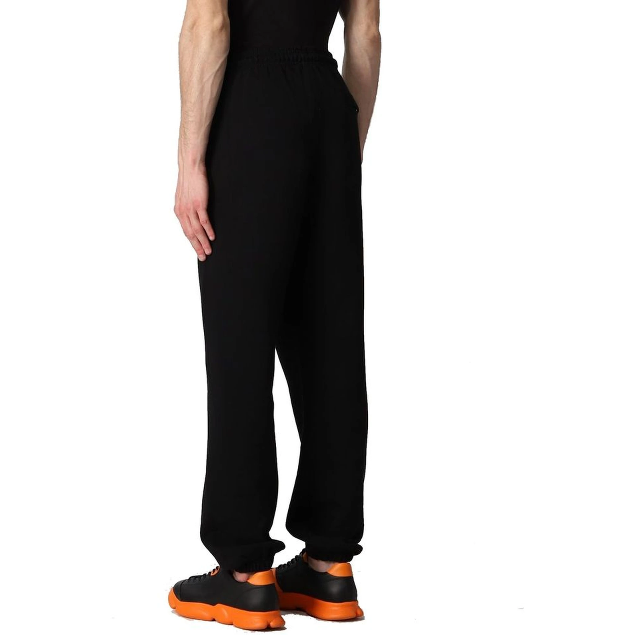 ملابس رياضية من القطن الأسود