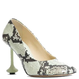 حذاء بكعب عالٍ من جلد الماعز بلونين