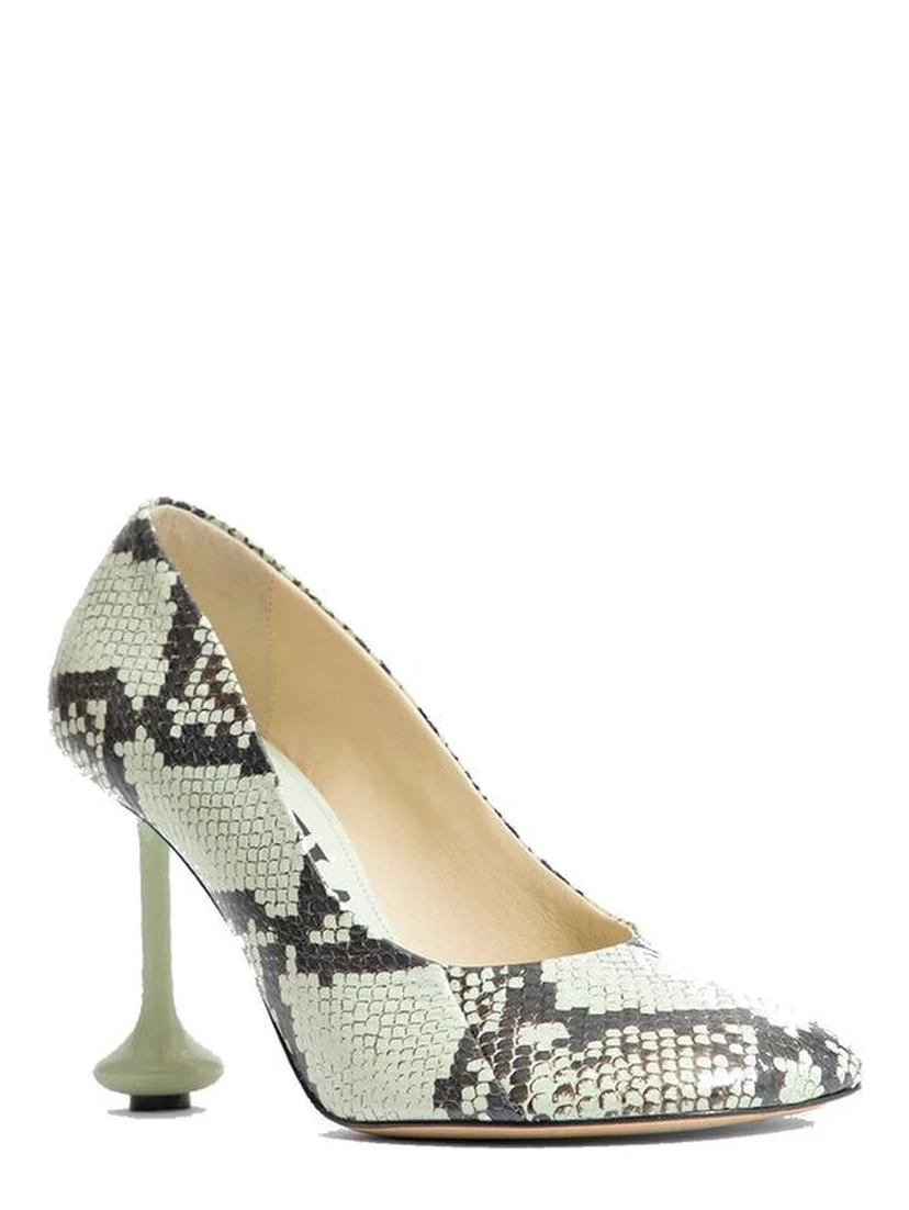 حذاء بكعب عالٍ من جلد الماعز بلونين