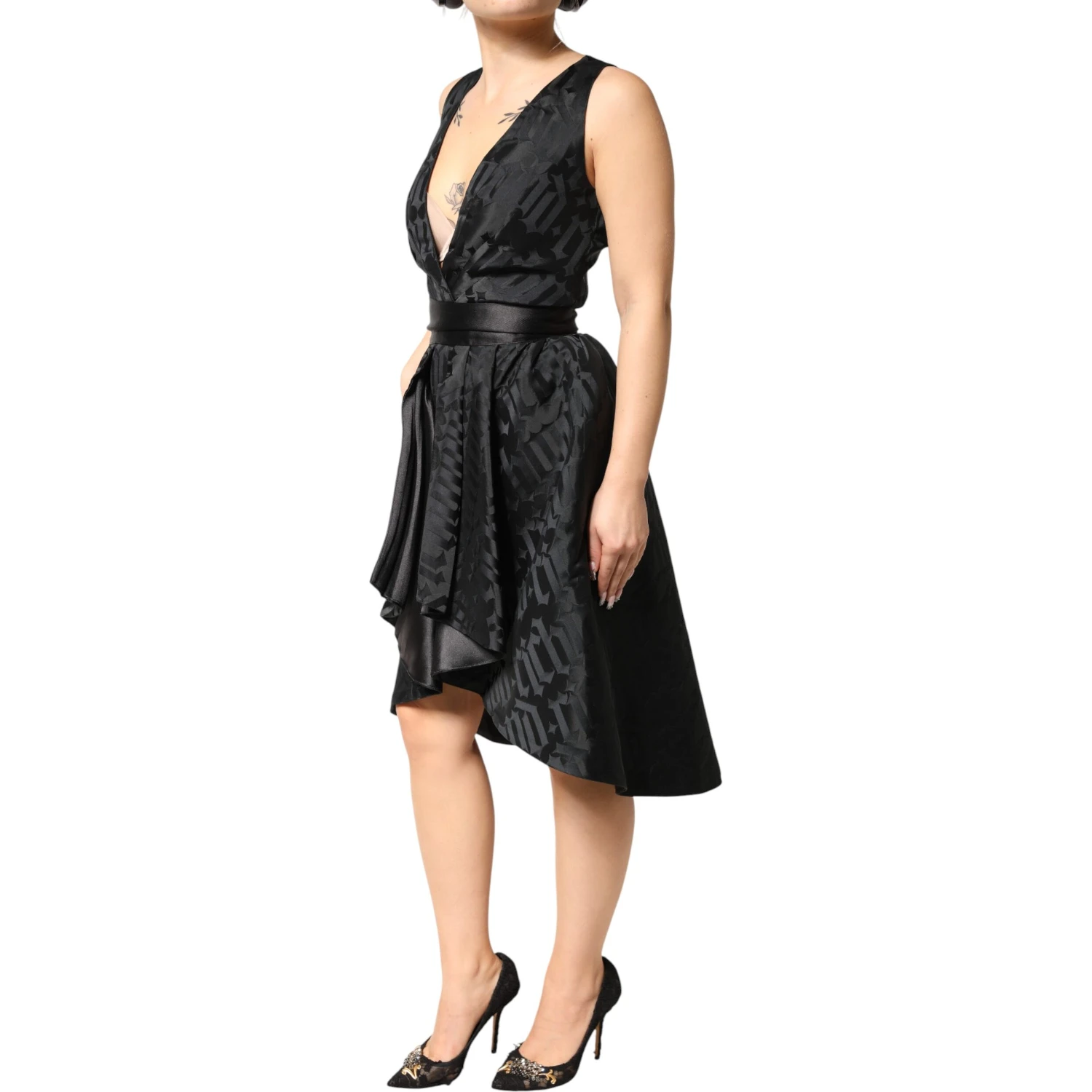 Black Jacquard Deep V-neck Sleeveless 2 Pc Dress