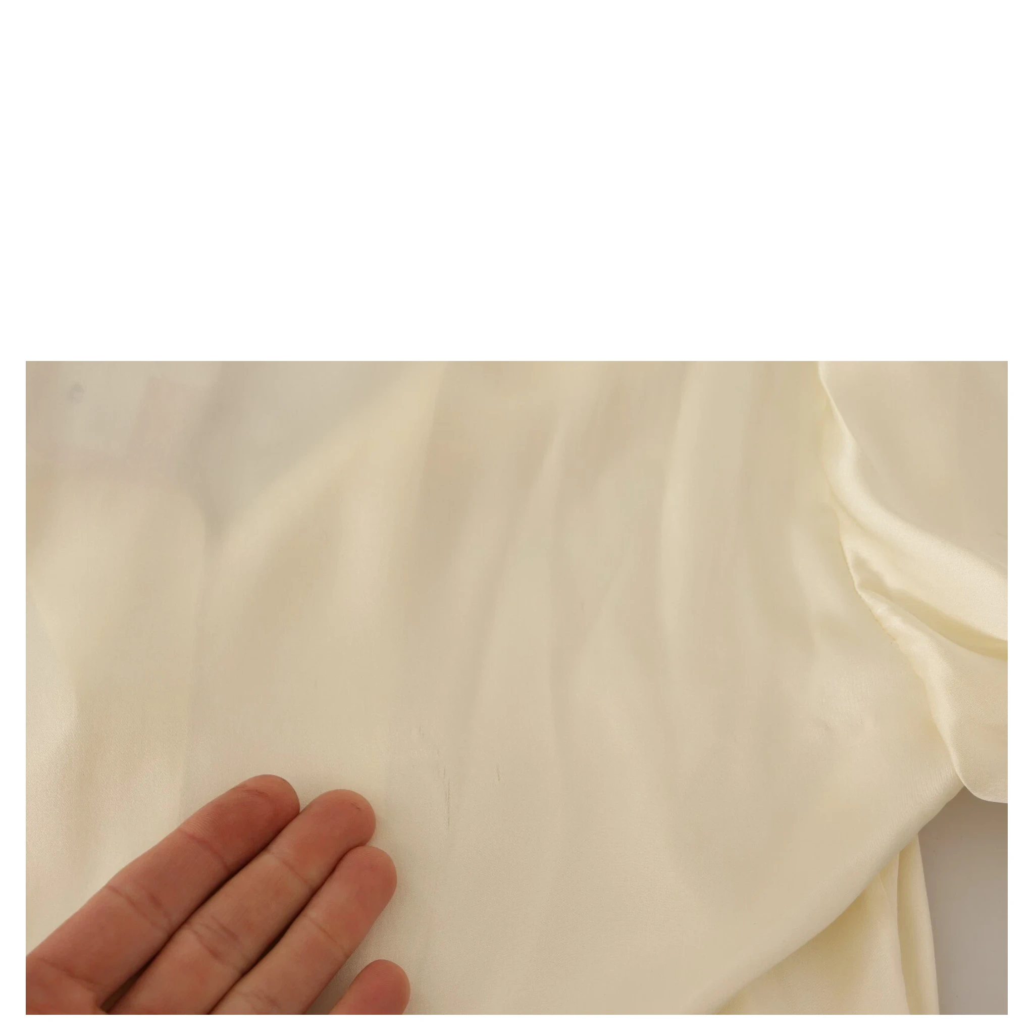 Blouse Off White Silk Short Sleeves V-neck Top