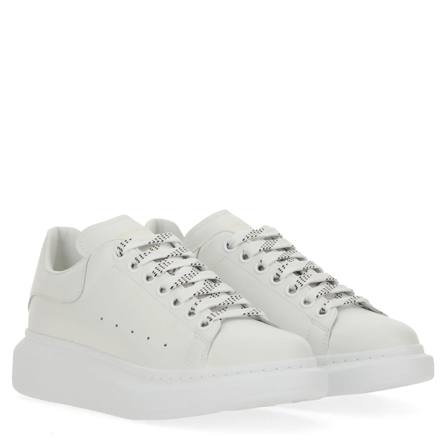 OVERSIZED SNEAKER
