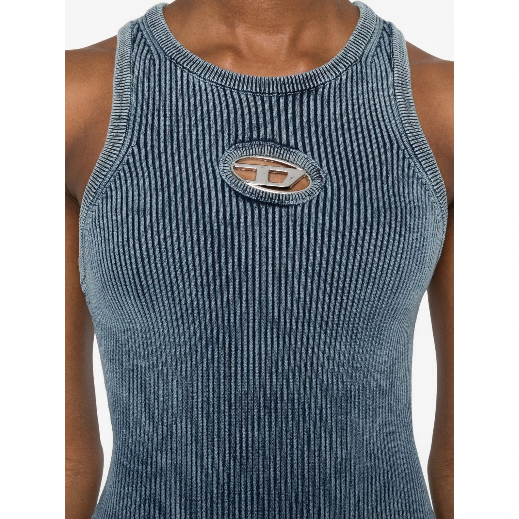 فساتين ديزل زرقاء