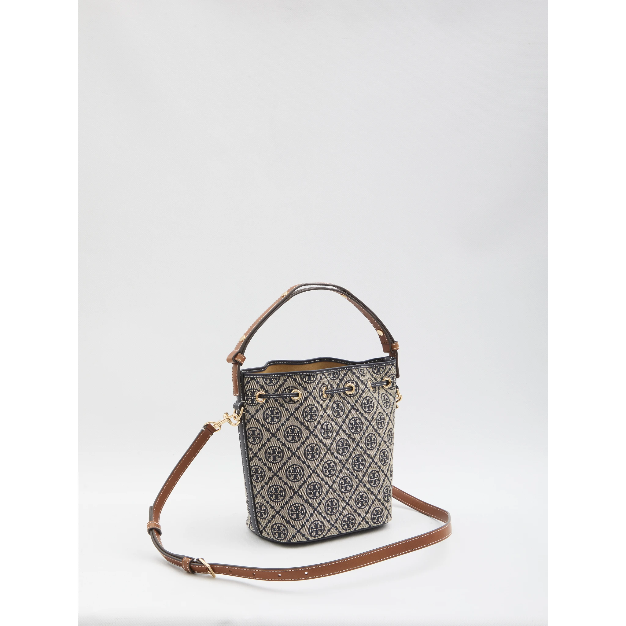 T Monogram bucket bag