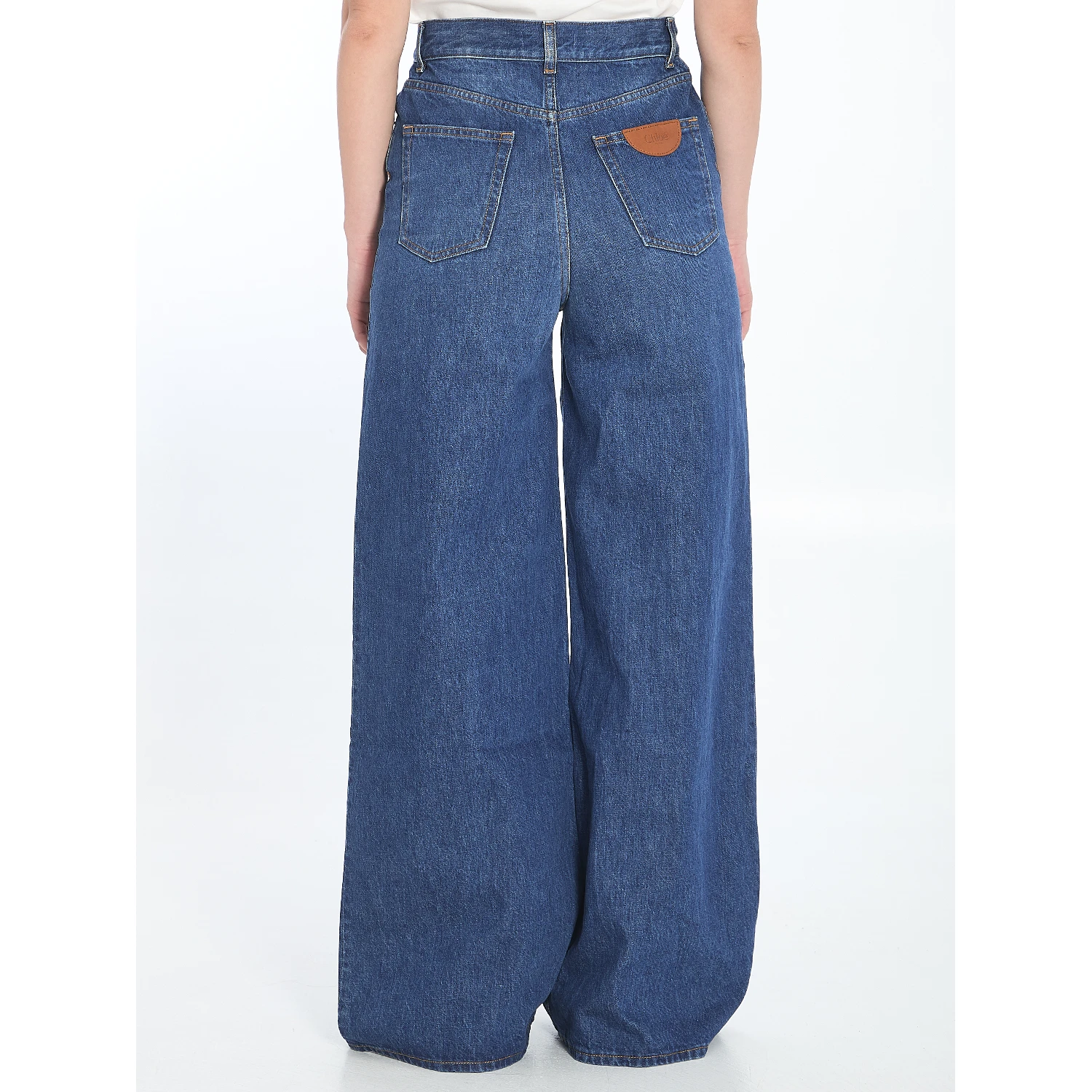 Wide-leg denim jeans