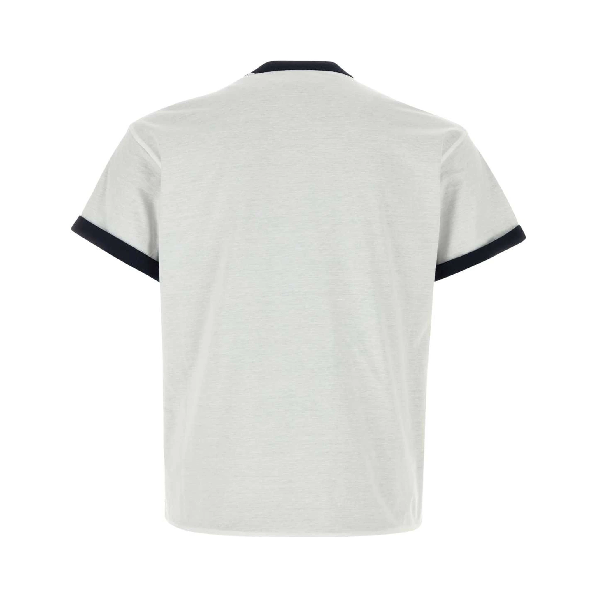 قميص برقبة دائرية