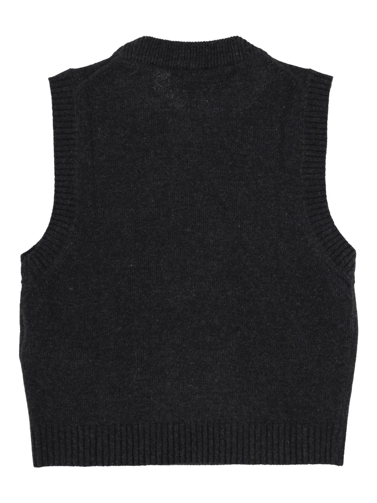 قميص صوفي. alternative