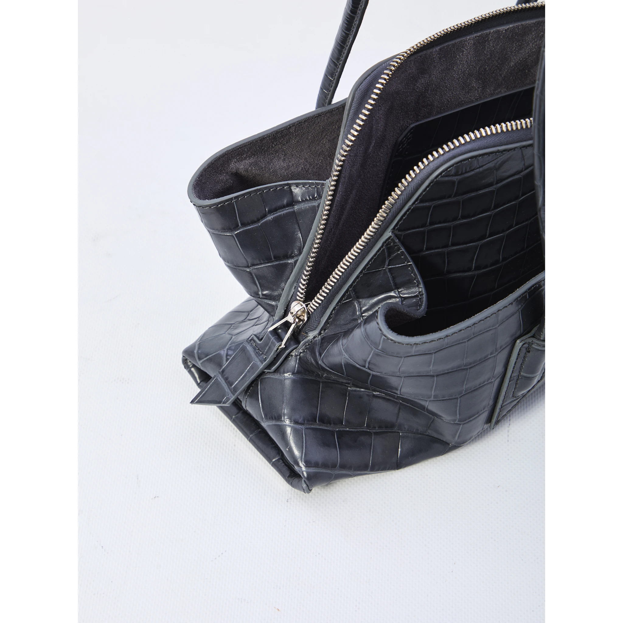 La Passeggiata small bag