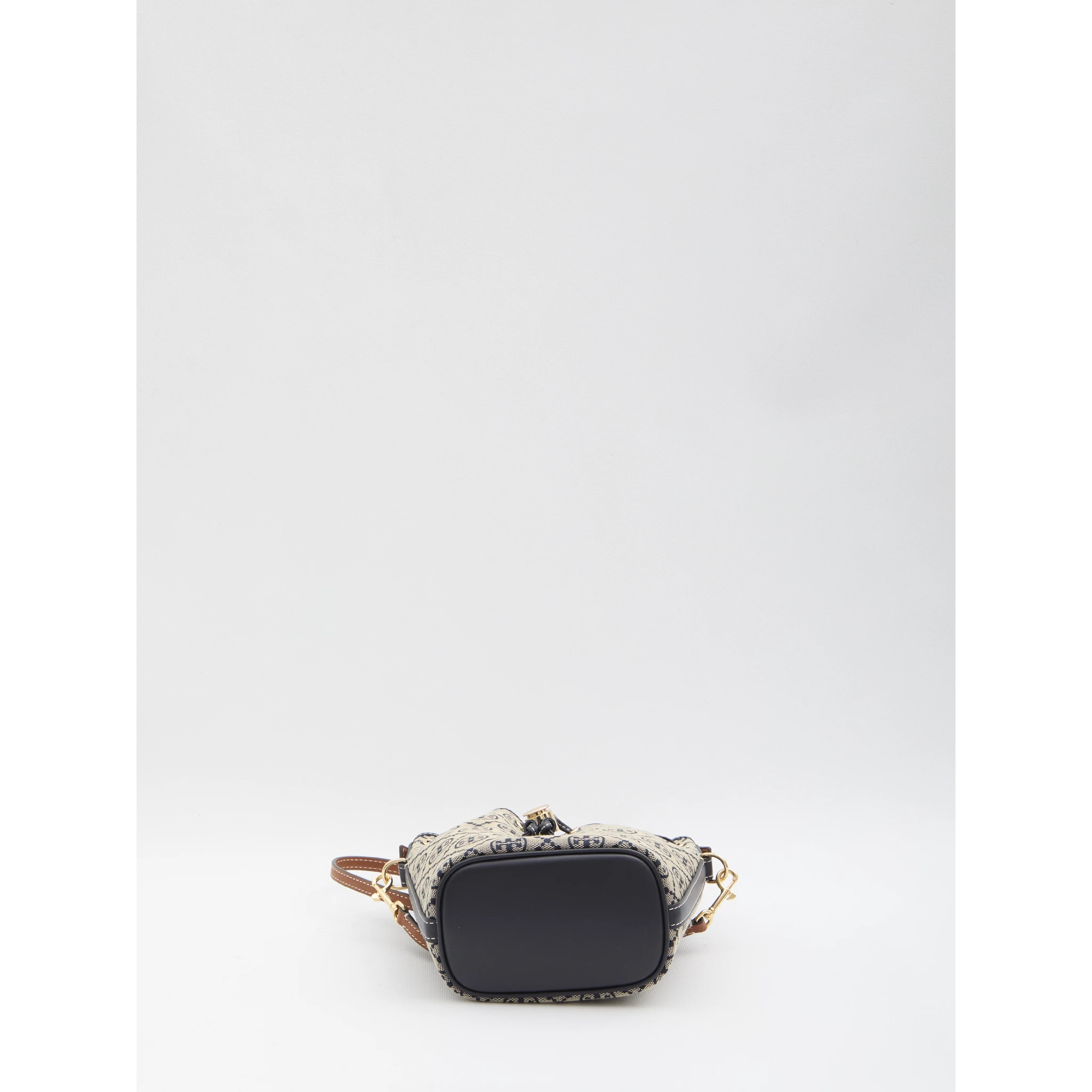 T Monogram bucket bag mini