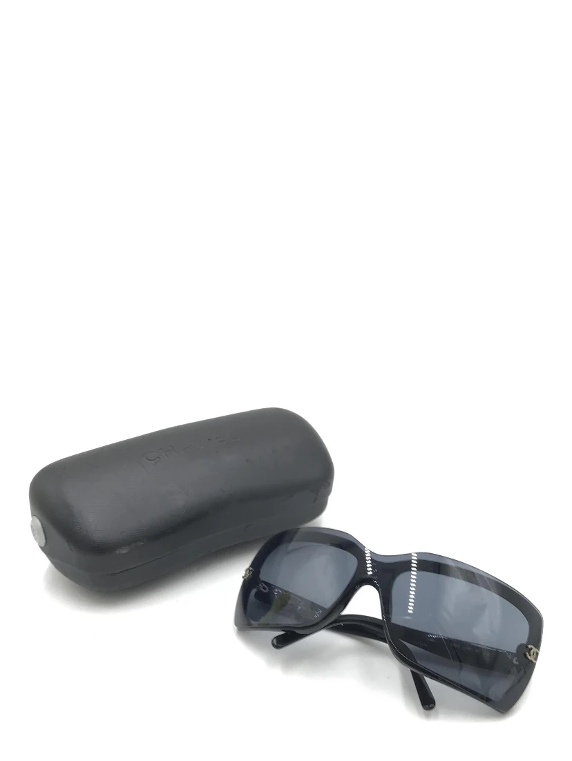 Oversized Black Sunglasses With Case