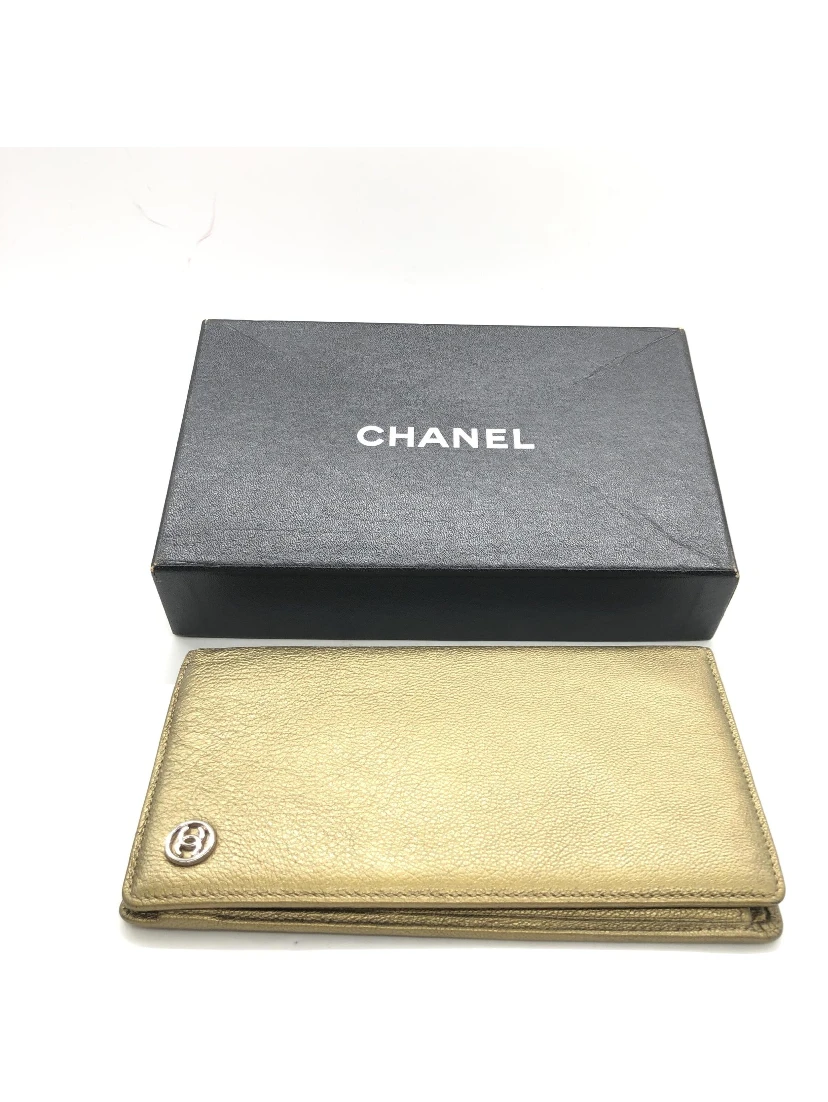Gold Tone Caviar Leather Bifold Wallet