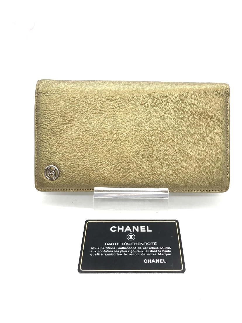 Gold Tone Caviar Leather Bifold Wallet