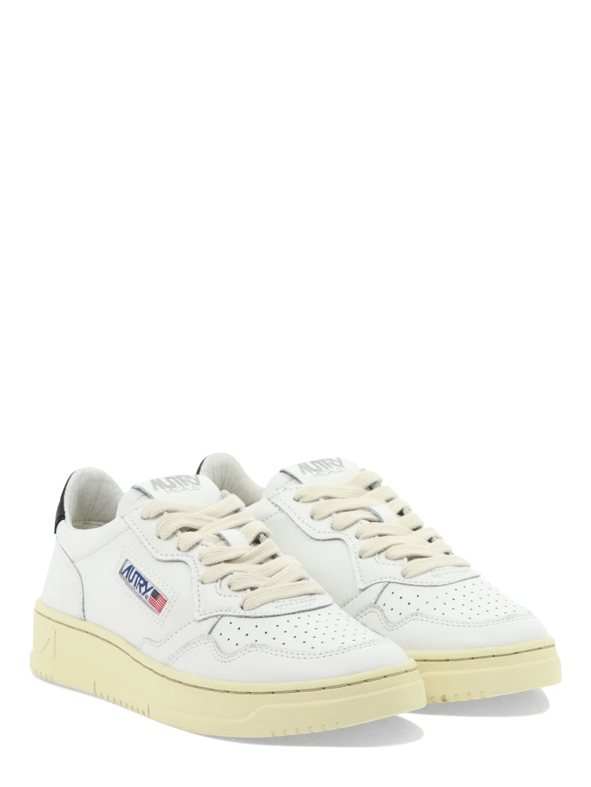 "Medalist Low Crystal" sneakers
