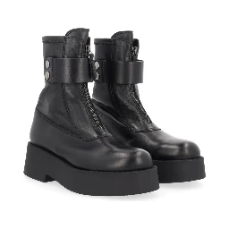 LEATHER BOOT