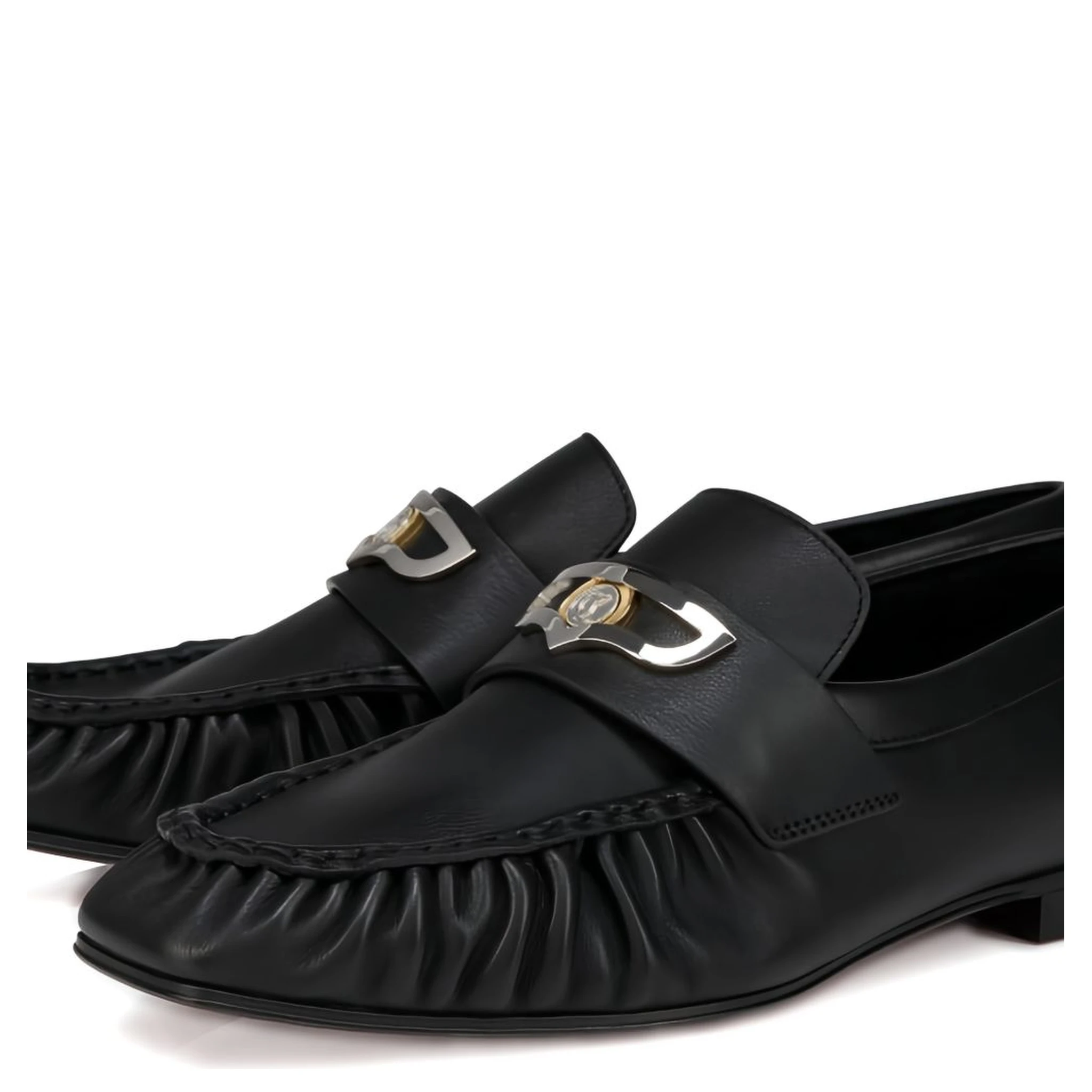 حذاء مسطح أسود من كريستيان لوبوتان