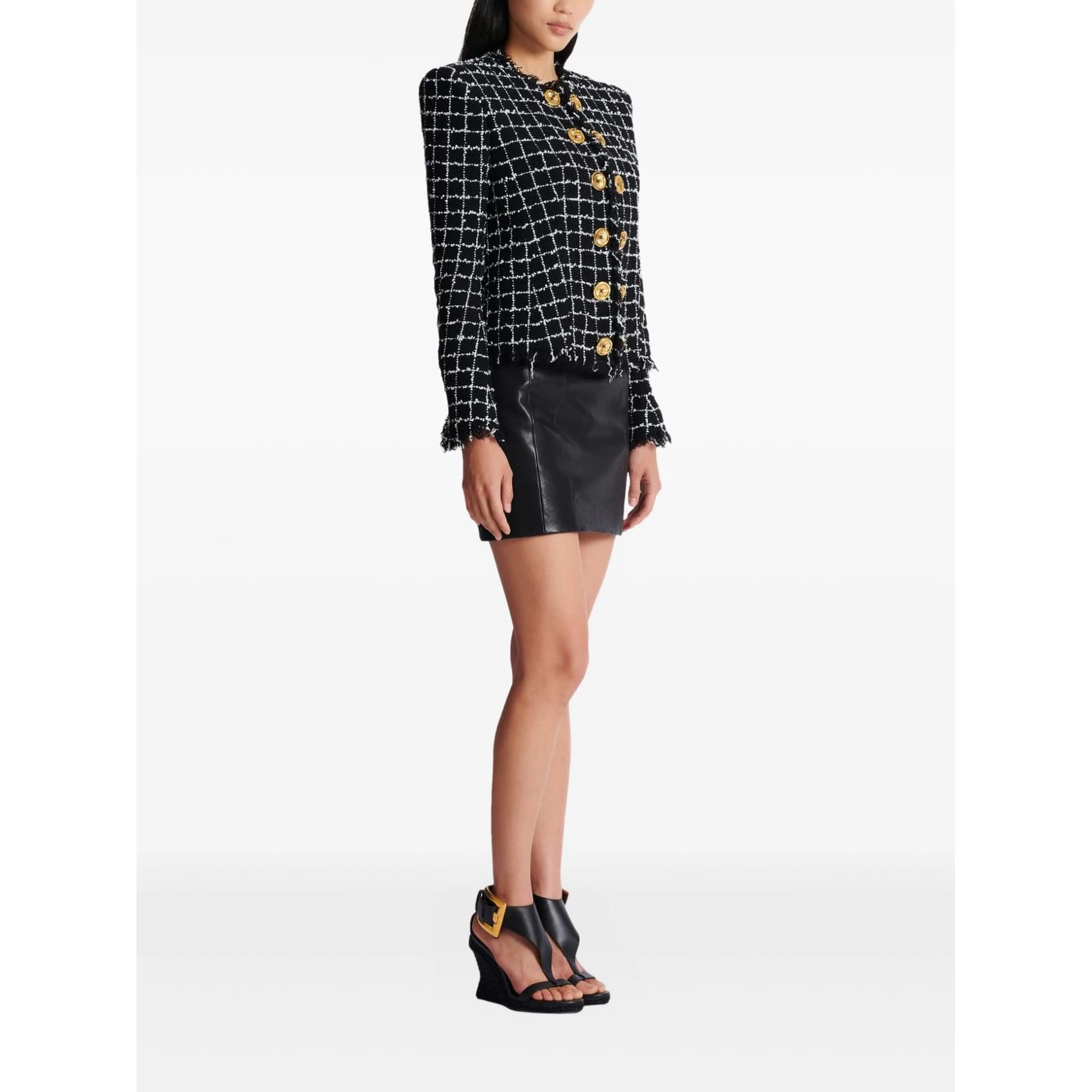 جاكيتات بالمان سوداء