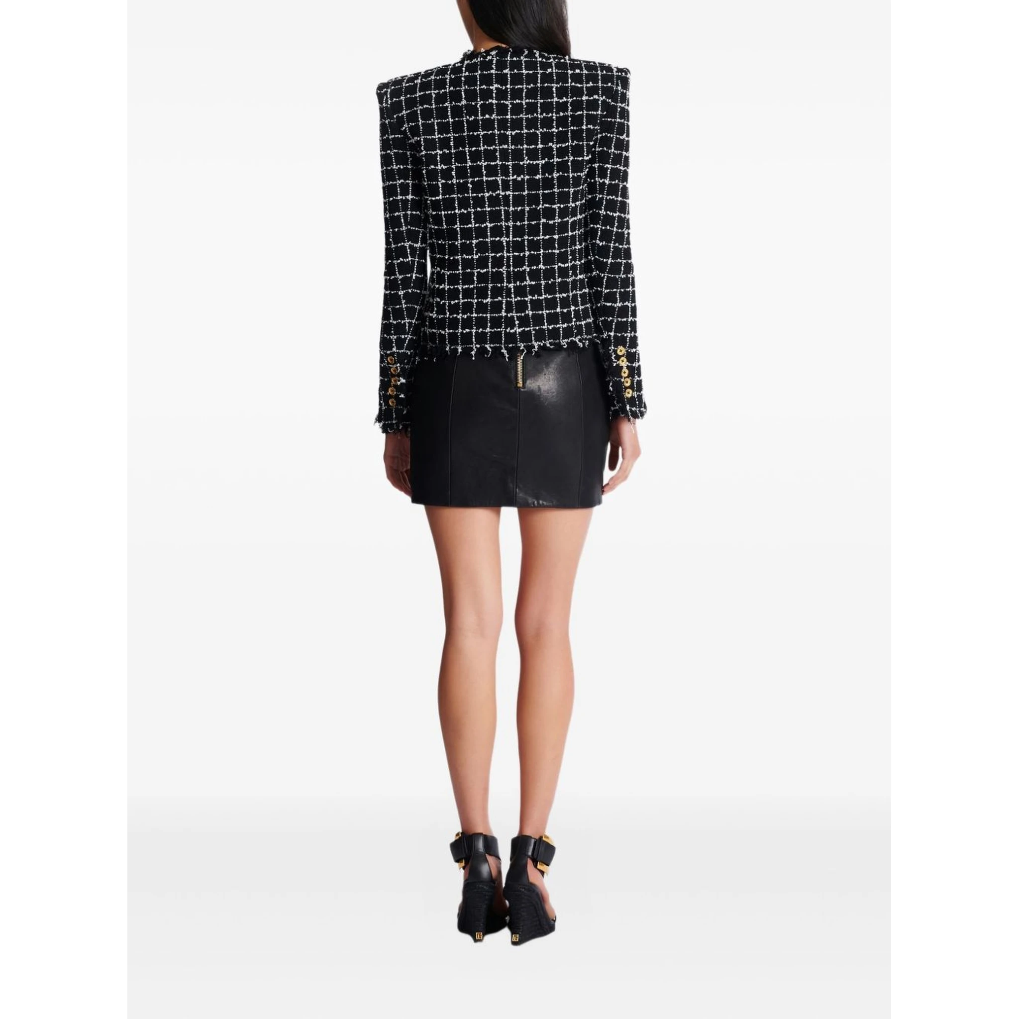 جاكيتات بالمان سوداء