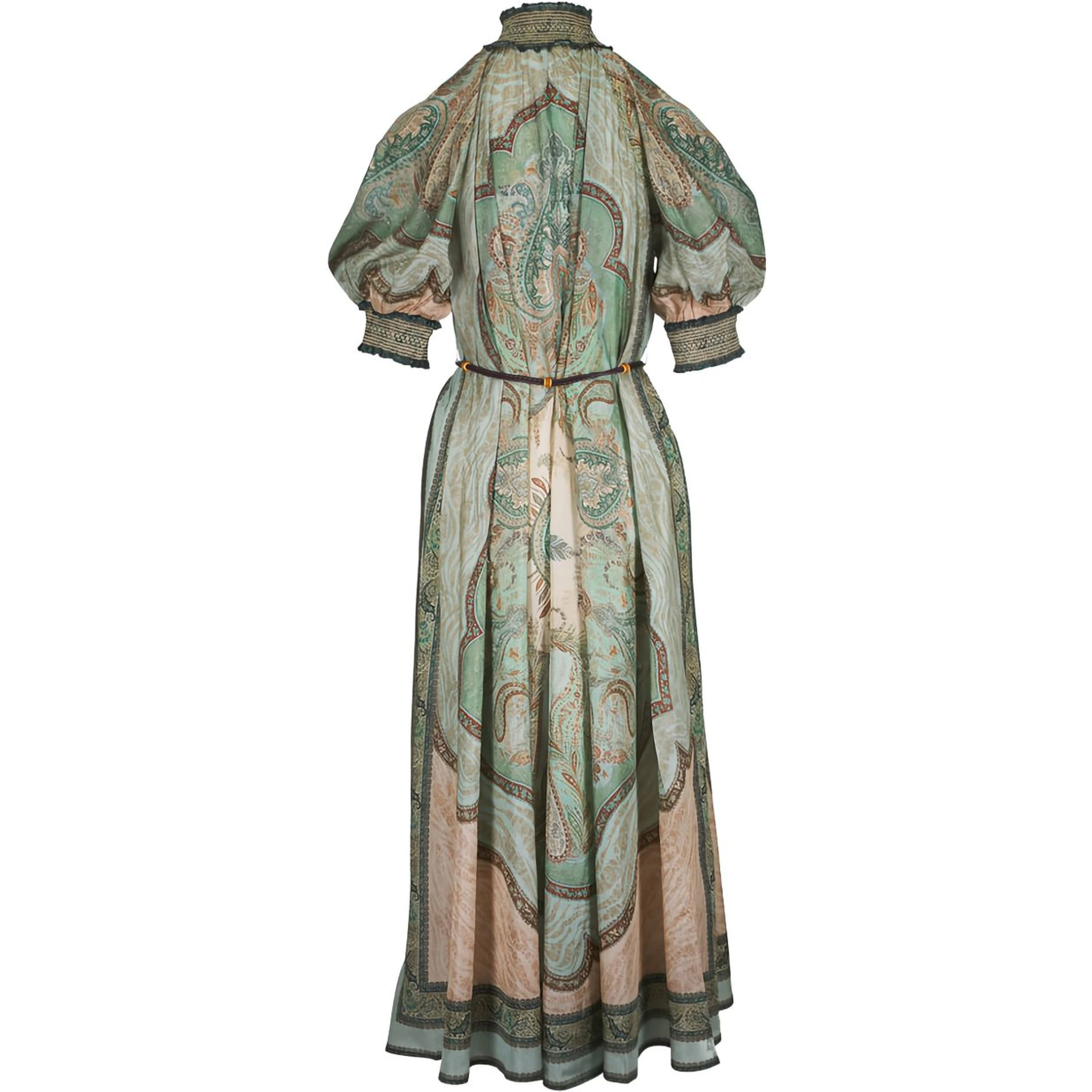 فساتين زيمرمان الزرقاء