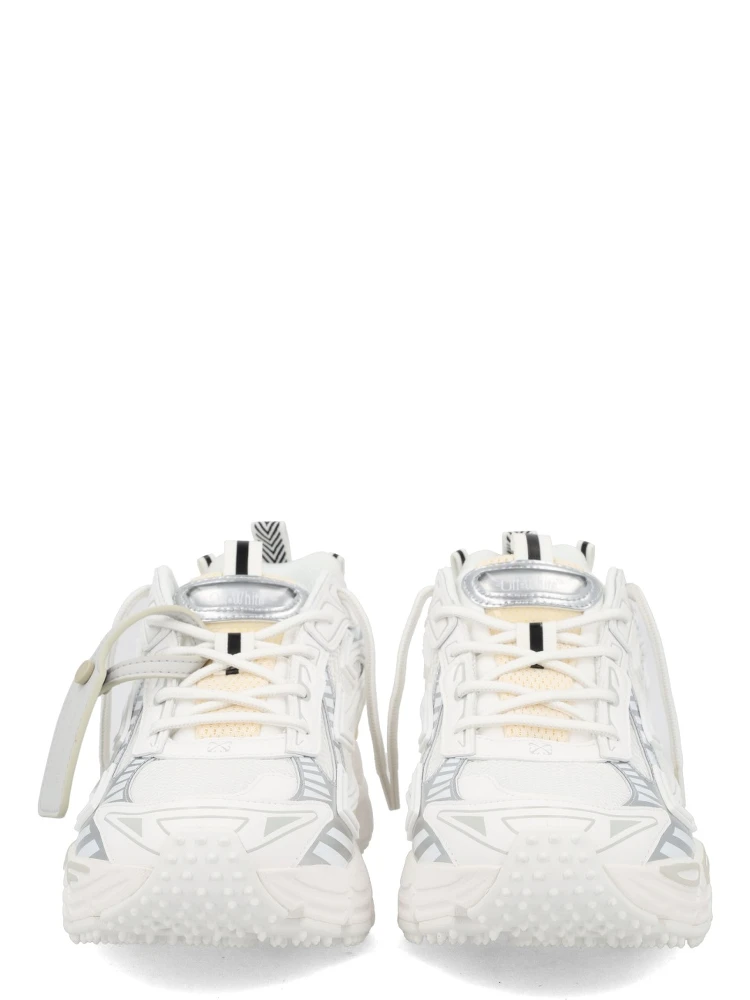 "BE RIGHT BACK" SNEAKER