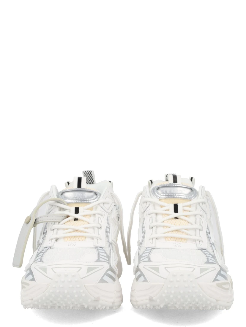 "BE RIGHT BACK" SNEAKER